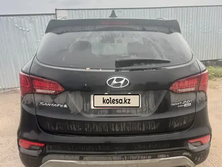 Hyundai Santa Fe 2017 года за 8 000 000 тг. в Актобе – фото 5