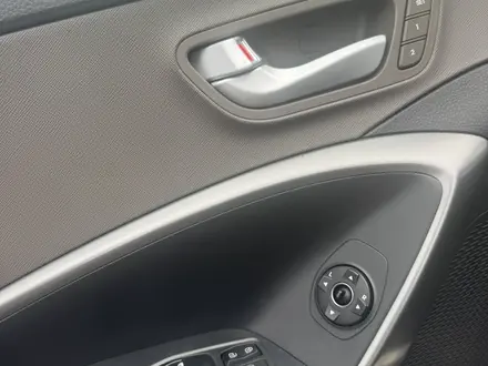 Hyundai Santa Fe 2017 года за 8 000 000 тг. в Актобе – фото 8