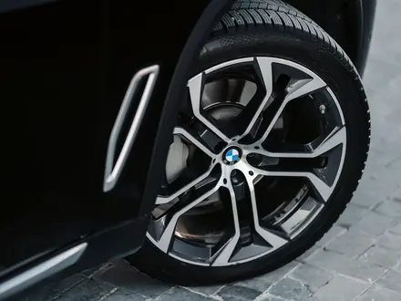 BMW X5 2020 года за 45 000 000 тг. в Астана – фото 13