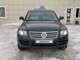 Volkswagen Touareg 2006 года за 5 300 000 тг. в Рудный – фото 2