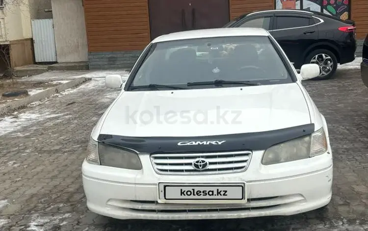 Toyota Camry 2001 годаfor3 200 000 тг. в Алматы