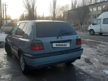 Volkswagen Golf 1995 года за 900 000 тг. в Алматы