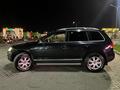 Volkswagen Touareg 2006 года за 5 000 000 тг. в Астана – фото 3