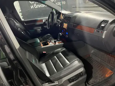 Volkswagen Touareg 2006 года за 5 000 000 тг. в Астана – фото 10