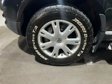 Volkswagen Touareg 2006 года за 5 000 000 тг. в Астана – фото 14