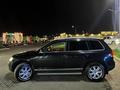 Volkswagen Touareg 2006 года за 5 000 000 тг. в Астана – фото 2