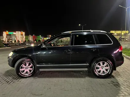 Volkswagen Touareg 2006 года за 5 000 000 тг. в Астана – фото 7