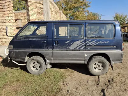 Mitsubishi Delica 1995 года за 1 500 000 тг. в Алматы – фото 2