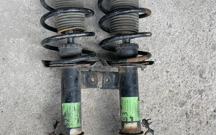 Передние амортизаторы на Мерседес 203 полный приводүшін1 000 тг. в Алматы