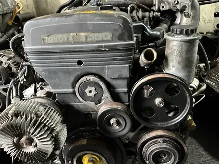 2JZ трамблерный 3.0 двигатель за 299 000 тг. в Алматы – фото 2