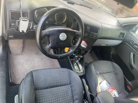 Volkswagen Jetta 2004 года за 2 000 000 тг. в Алматы – фото 3