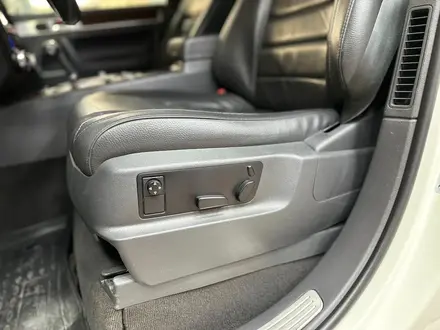 Volkswagen Touareg 2007 года за 6 790 000 тг. в Алматы – фото 17
