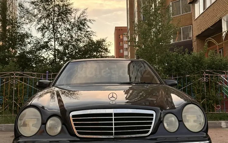 Mercedes-Benz E 320 1999 годаүшін4 000 000 тг. в Астана