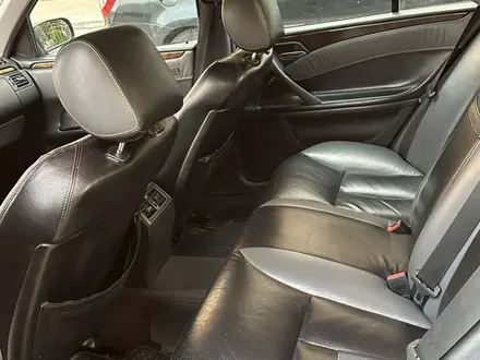 Mercedes-Benz E 320 1999 года за 4 000 000 тг. в Астана – фото 7