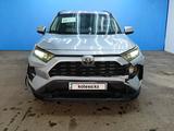 Toyota RAV4 2021 годаүшін9 139 900 тг. в Актобе – фото 2