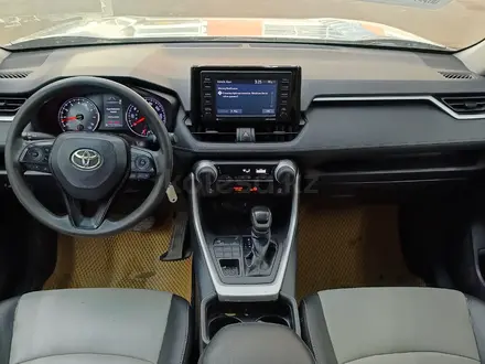 Toyota RAV4 2021 года за 9 139 900 тг. в Актобе – фото 9