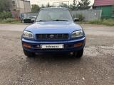 Toyota RAV4 1996 годаүшін2 500 000 тг. в Темиртау – фото 2