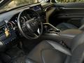 Toyota Camry 2023 года за 18 500 000 тг. в Алматы – фото 25