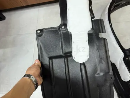 Подкрыльники на Toyota Land Cruiser Prado 120 за 13 000 тг. в Алматы – фото 2