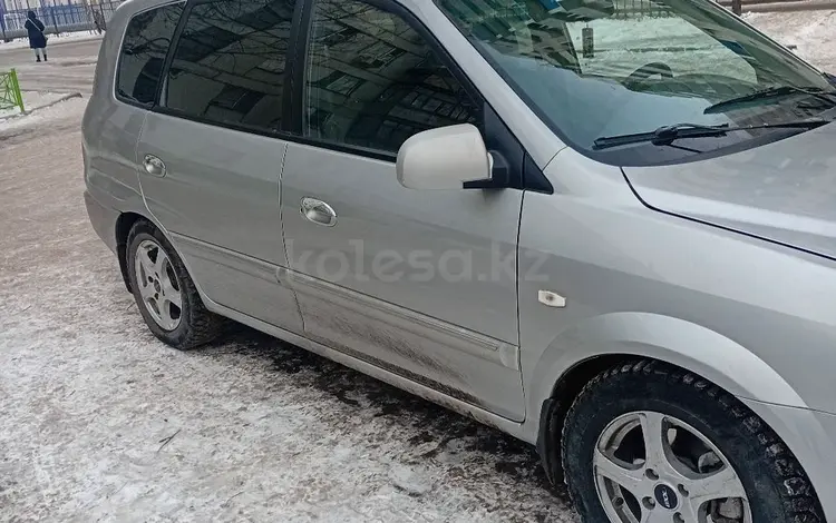 Kia Carens 2002 года за 3 200 000 тг. в Астана