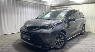 Toyota Sienna 2022 года за 16 200 000 тг. в Алматы
