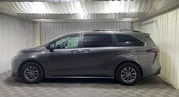 Toyota Sienna 2022 года за 16 200 000 тг. в Алматы – фото 3