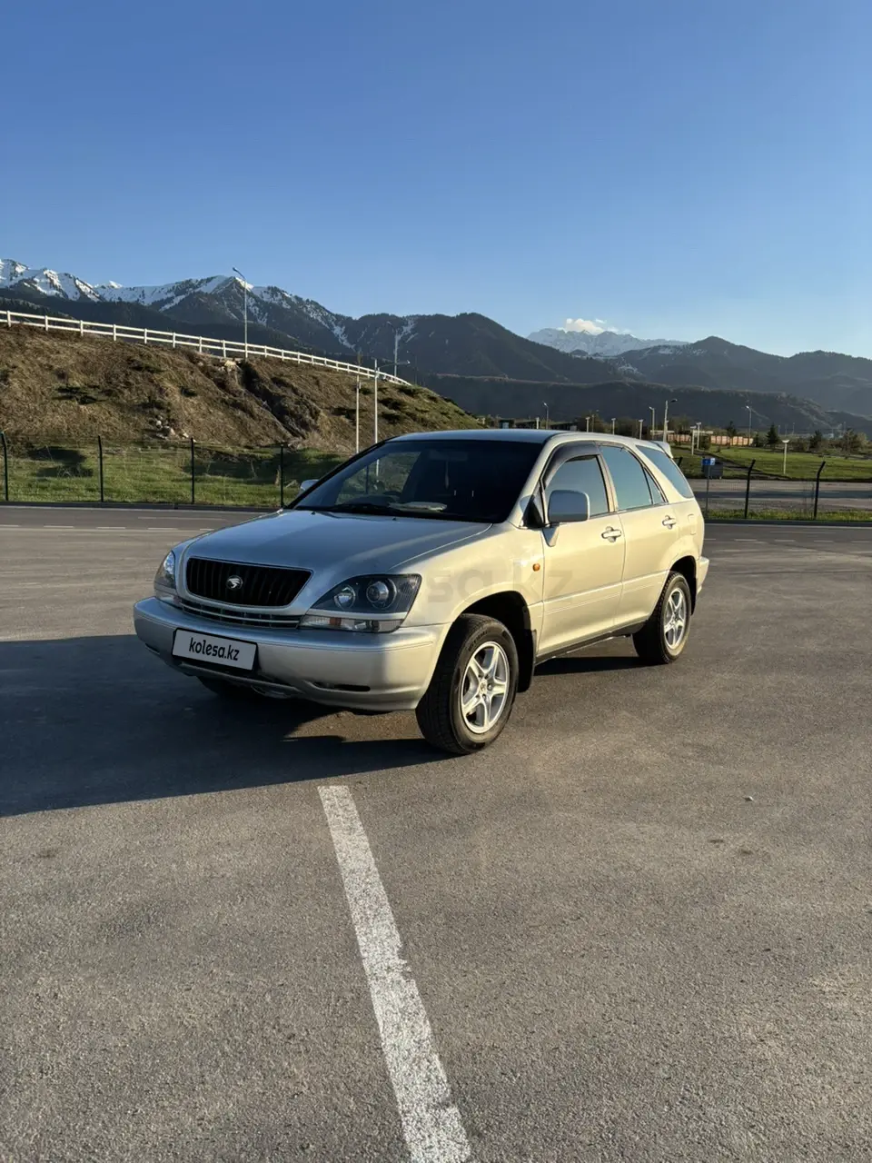 Toyota Harrier, 1998
