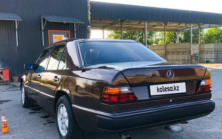 Mercedes-Benz E 230 1991 года за 550 000 тг. в Шымкент