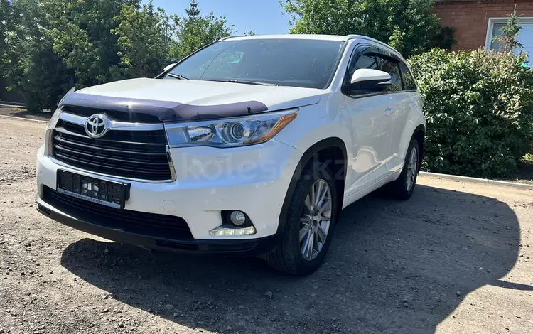 Toyota Highlander 2014 года за 15 000 000 тг. в Астана