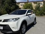 Toyota RAV4 2015 года за 9 350 000 тг. в Караганда – фото 2