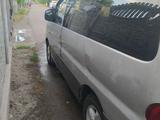 Hyundai Starex 2001 года за 3 000 000 тг. в Тараз – фото 2