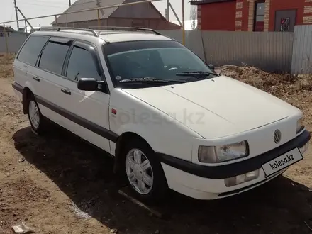 Volkswagen Passat 1992 года за 1 500 000 тг. в Уральск – фото 2