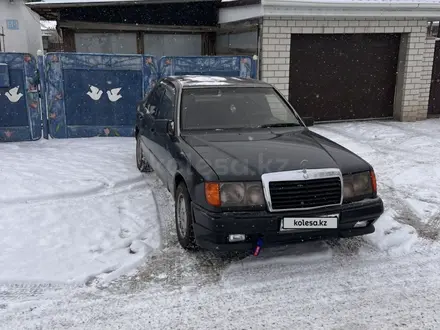 Mercedes-Benz E 200 1992 года за 1 600 000 тг. в Жезказган – фото 3