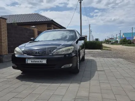 Toyota Camry 2003 года за 6 100 000 тг. в Актобе – фото 10