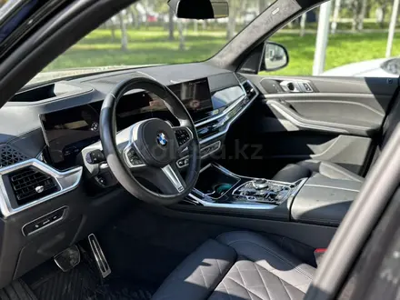 BMW X7 2023 года за 60 000 000 тг. в Астана – фото 3