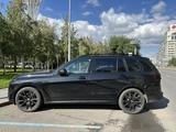 BMW X7 2023 года за 60 000 000 тг. в Астана – фото 2