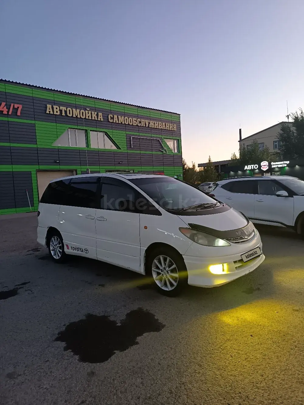 Toyota Estima, 2001