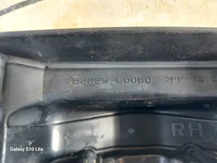 Пыльник кожух пластиковая замка капота б у в оригинале за 7 500 тг. в Шымкент – фото 2