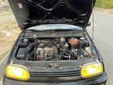 Volkswagen Golf 1994 годаүшін1 800 000 тг. в Тараз