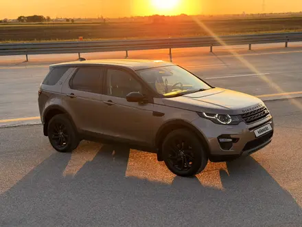 Land Rover Discovery 2017 года за 17 500 000 тг. в Алматы – фото 3