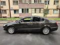 Volkswagen Passat 2006 годаүшін3 800 000 тг. в Алматы