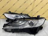 Фара передний Toyota Camry 70 ORIGINAL (Еврропеец) за 10 000 тг. в Алматы