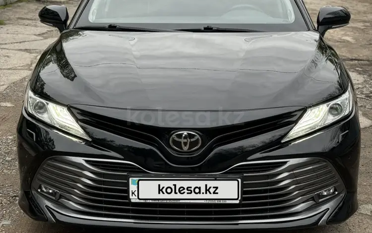 Toyota Camry 2018 годаүшін13 900 000 тг. в Алматы