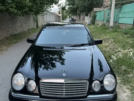 Mercedes-Benz E 320 1997 года за 2 500 000 тг. в Шымкент – фото 5