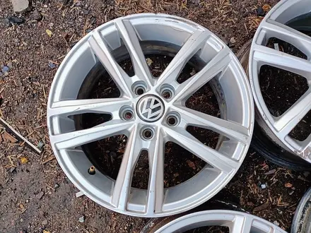 Легкосплавные диски на Volkswagen Polo (Китай R15 5*100 ЦО57.1 6 за 115 000 тг. в Астана – фото 4