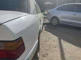 Mercedes-Benz E 230 1990 года за 795 000 тг. в Караганда – фото 2