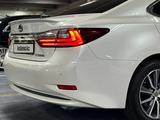 Lexus ES 300h 2016 года за 16 500 000 тг. в Алматы – фото 2