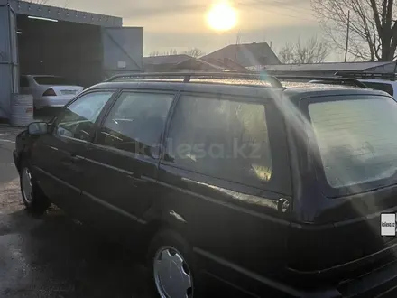 Volkswagen Passat 1992 года за 1 500 000 тг. в Есик