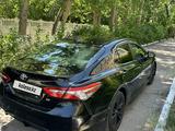 Toyota Camry 2020 года за 12 500 000 тг. в Караганда – фото 2