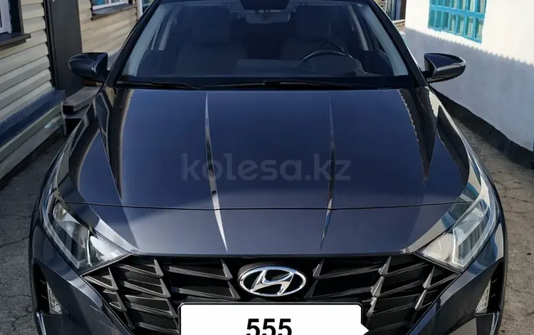 Hyundai i20 2023 года за 6 890 000 тг. в Караганда